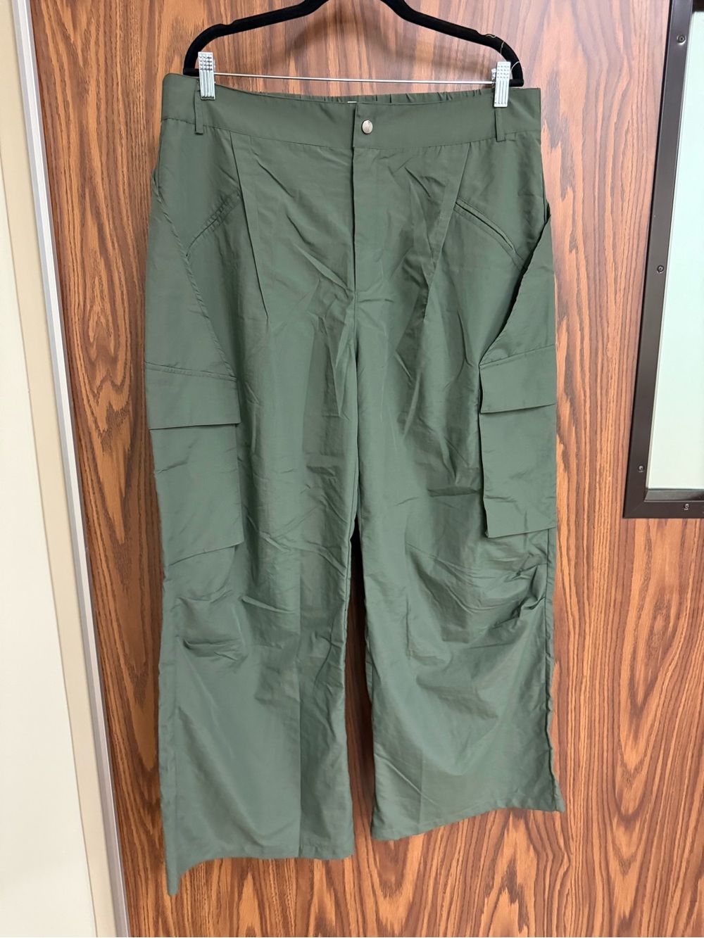 Halara Olive Green Utility Cargo Pants
